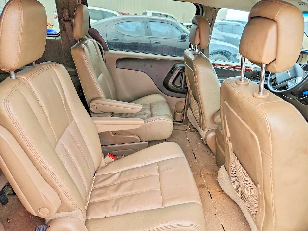 2014 CHRYSLER TOWN & COUNTRY — фото 11