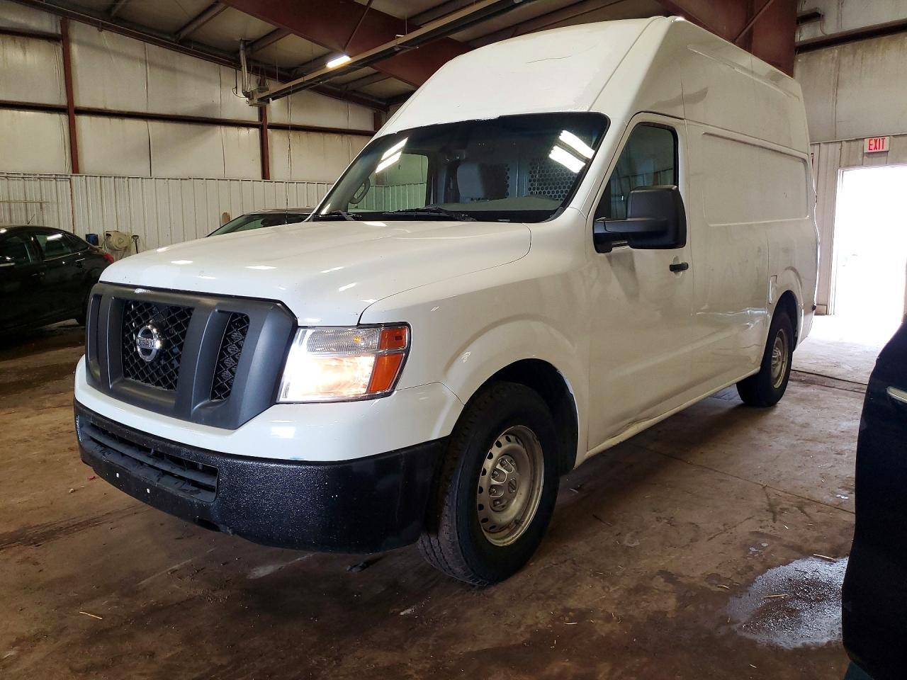 NISSAN NV