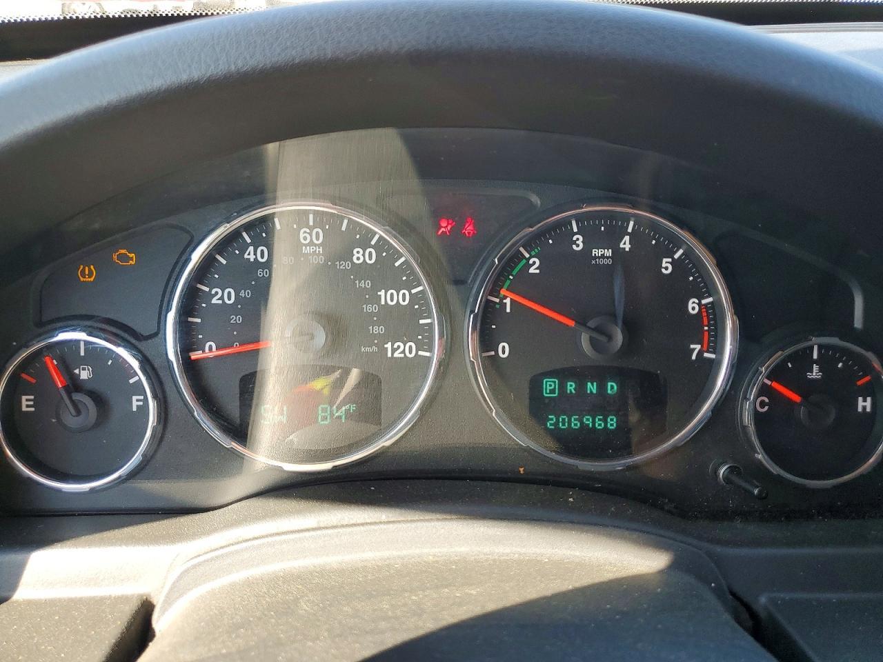 2011 JEEP LIBERTY — фото 9