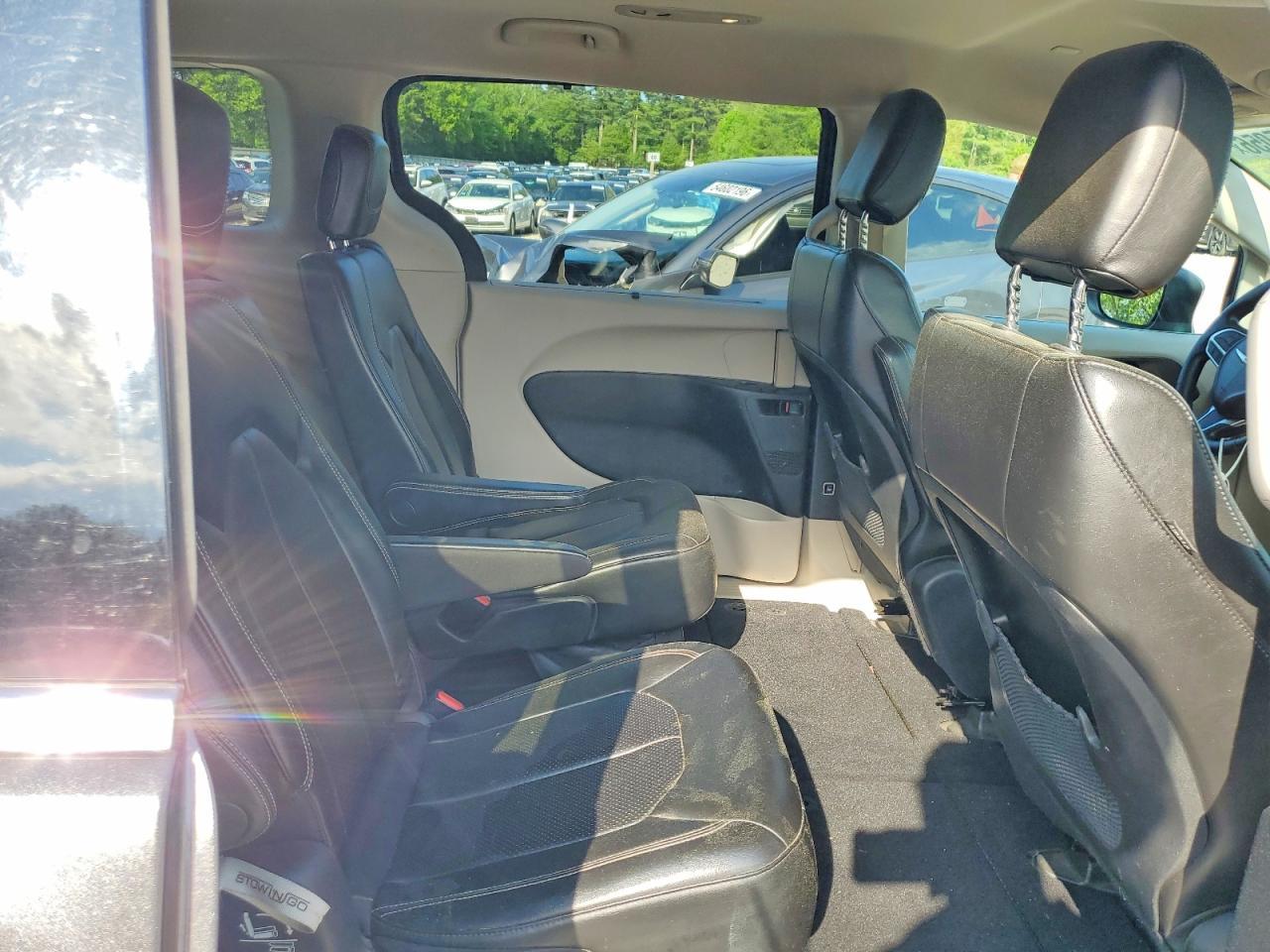 2020 CHRYSLER VOYAGER — фото 11