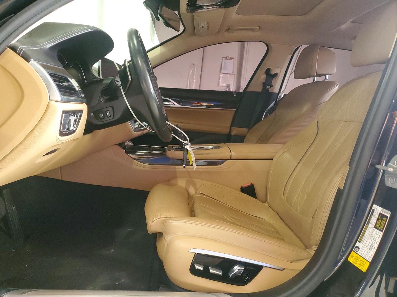 2016 BMW 7 SERIES — фото 7