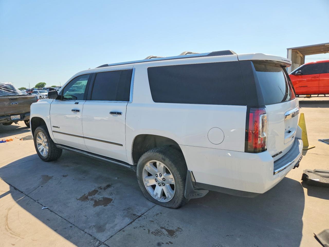 GMC YUKON