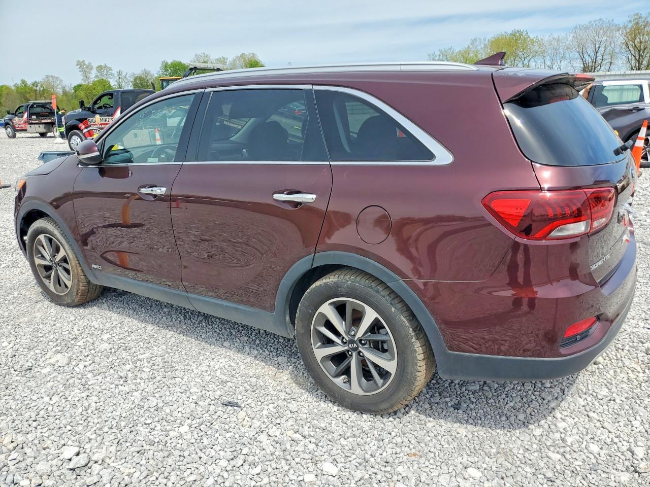 KIA SORENTO