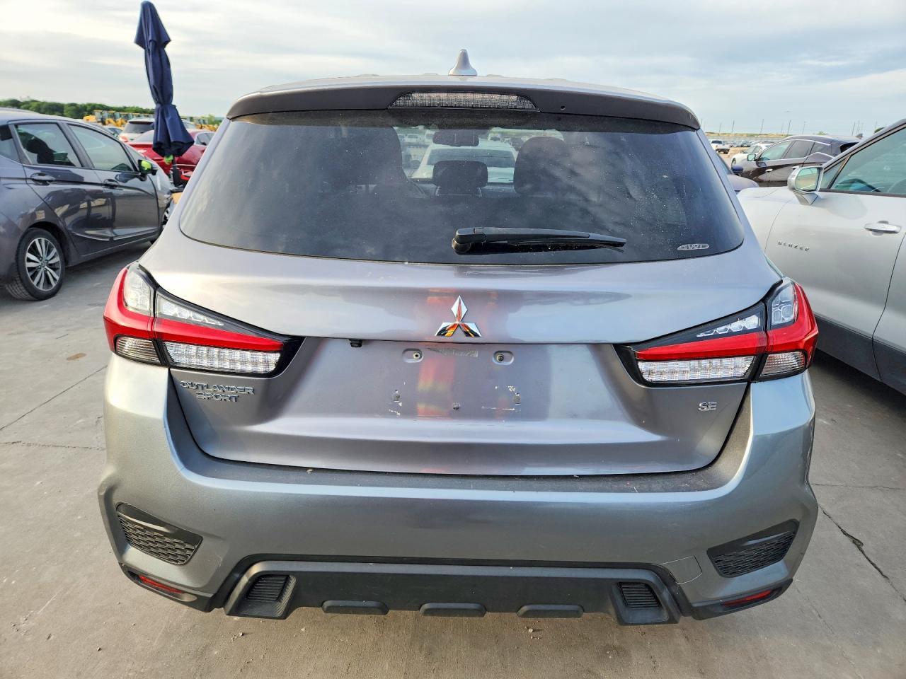 MITSUBISHI OUTLANDER SPORT