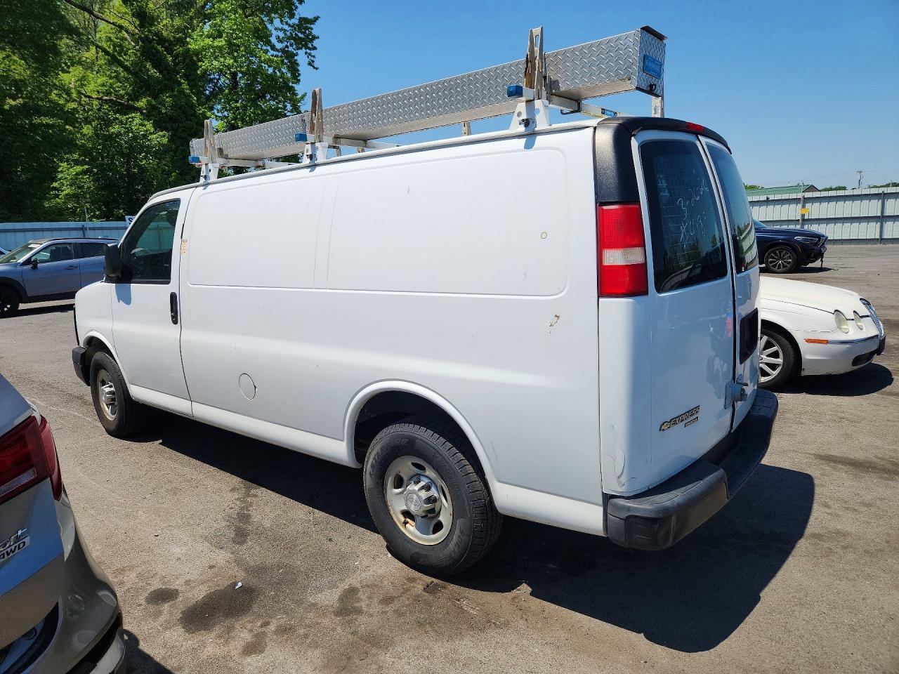 2015 CHEVROLET EXPRESS — фото 2
