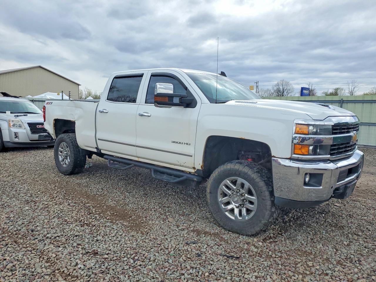 2017 CHEVROLET SILVERADO 3500 — фото 4