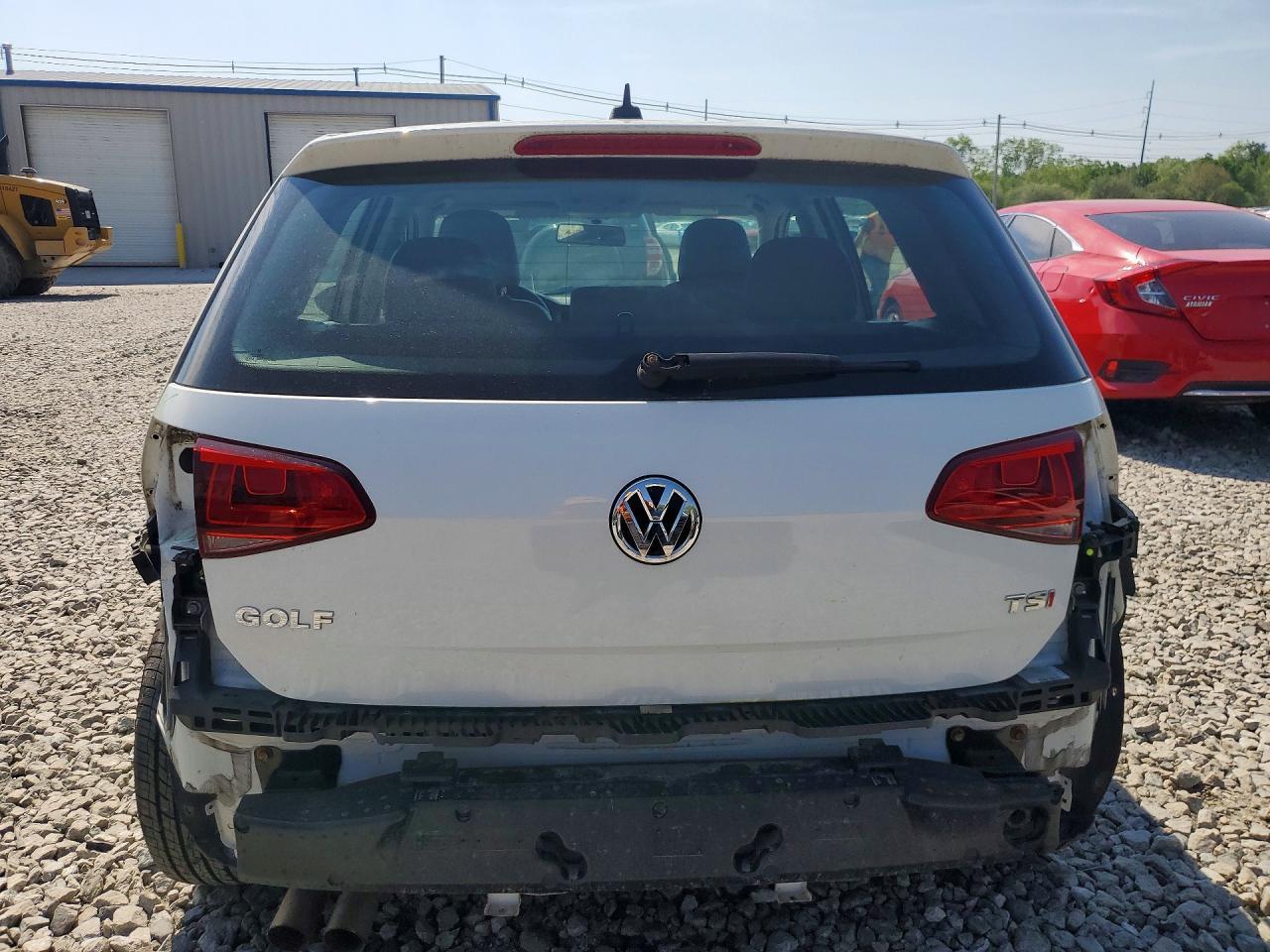 VOLKSWAGEN GOLF