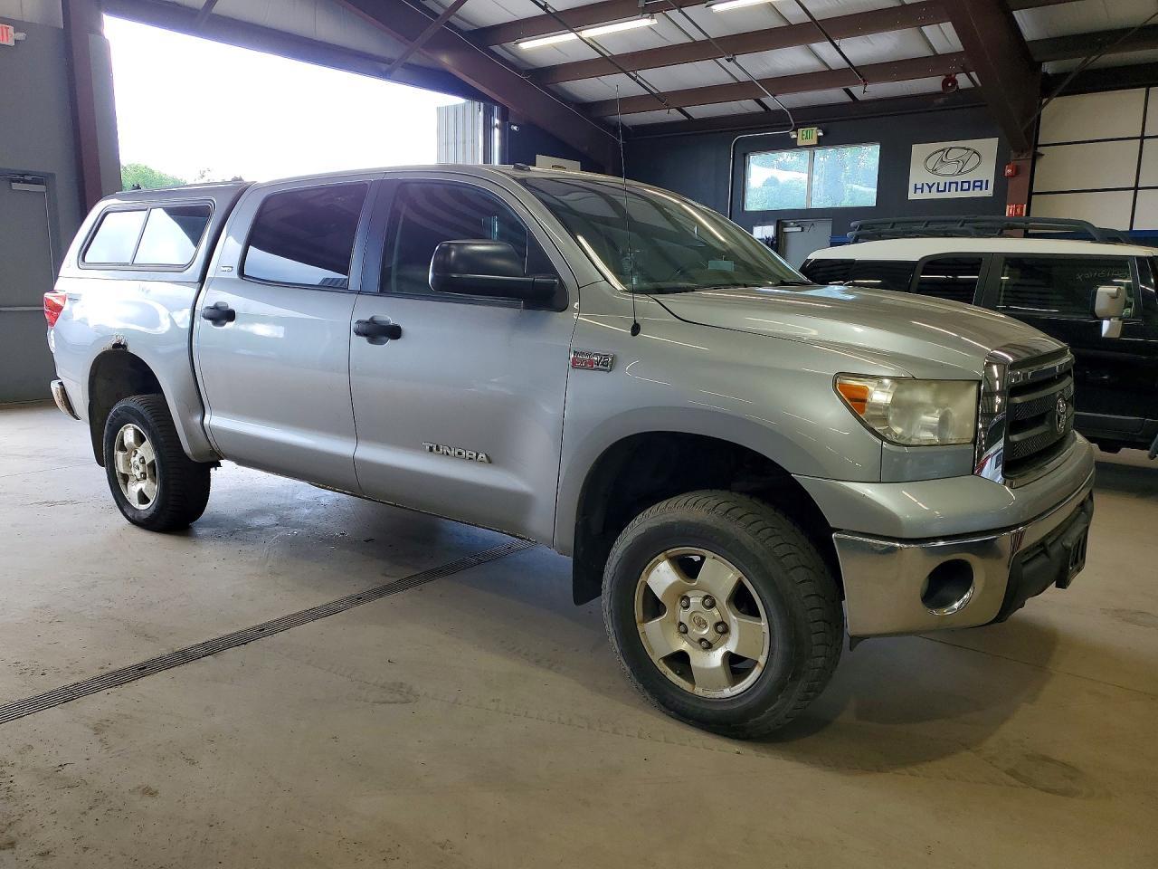 TOYOTA TUNDRA