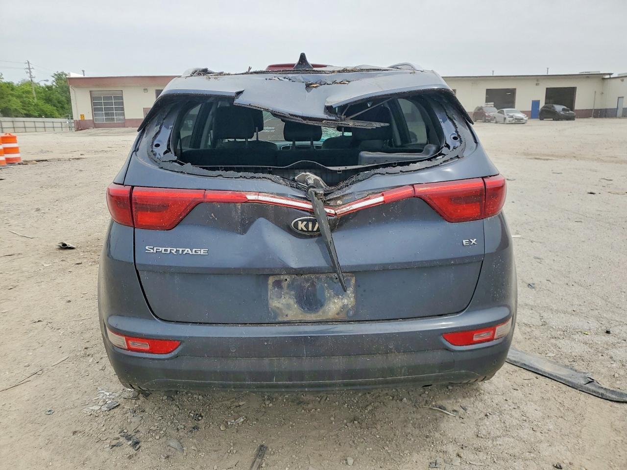 2017 KIA SPORTAGE — фото 6