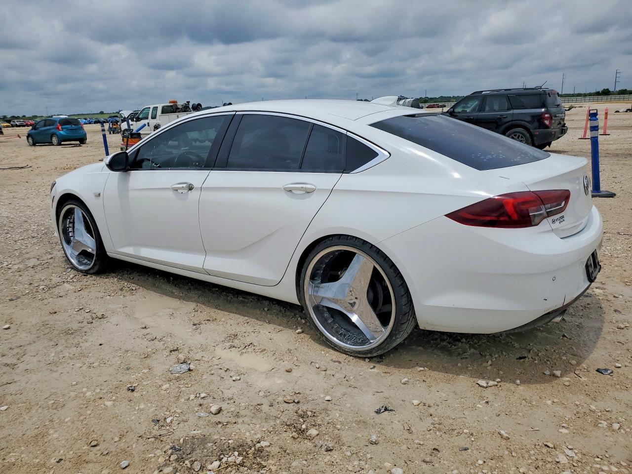 2019 BUICK REGAL — фото 2