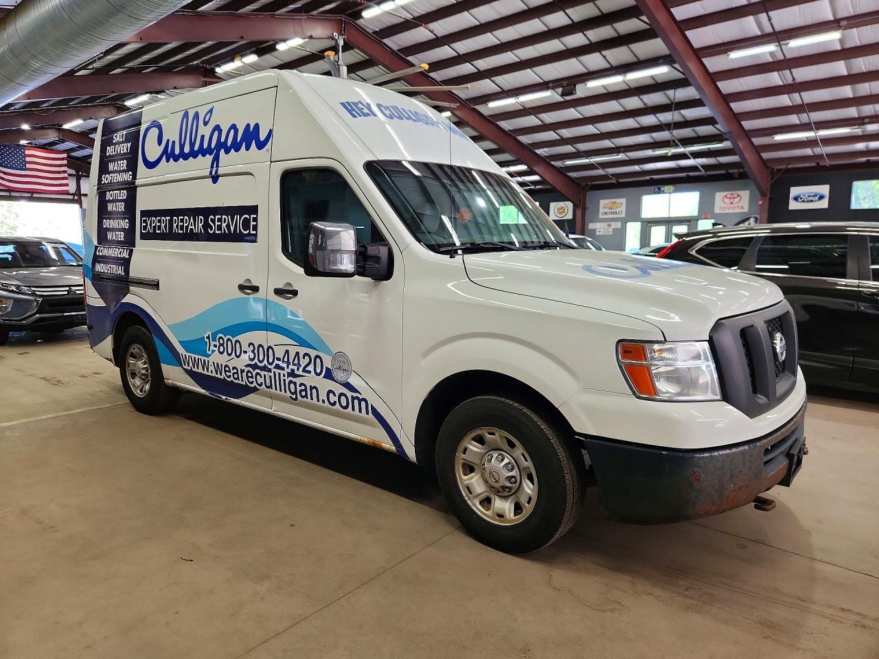 NISSAN NV2500