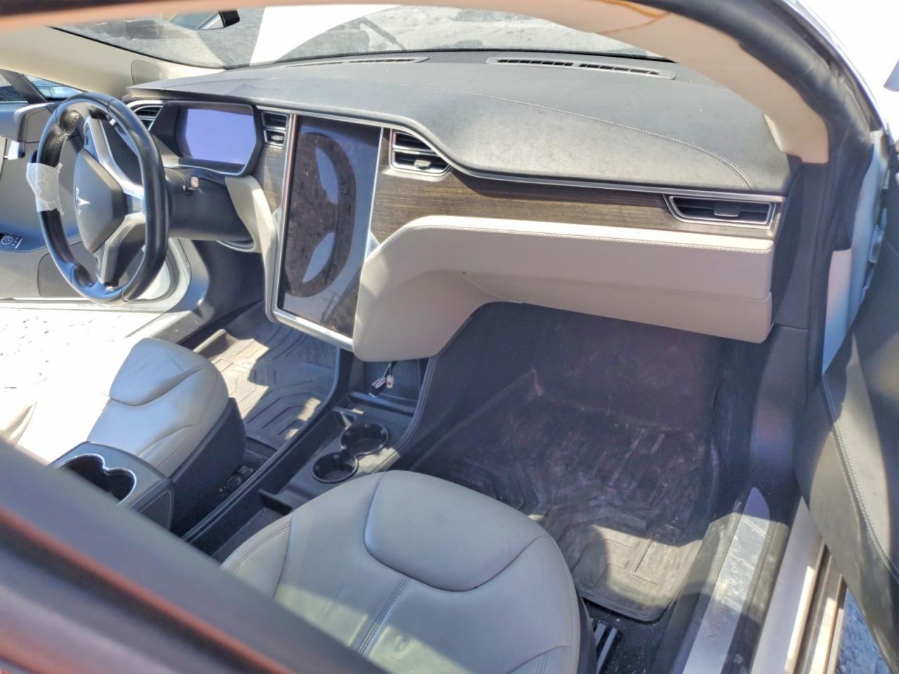 TESLA MODEL S