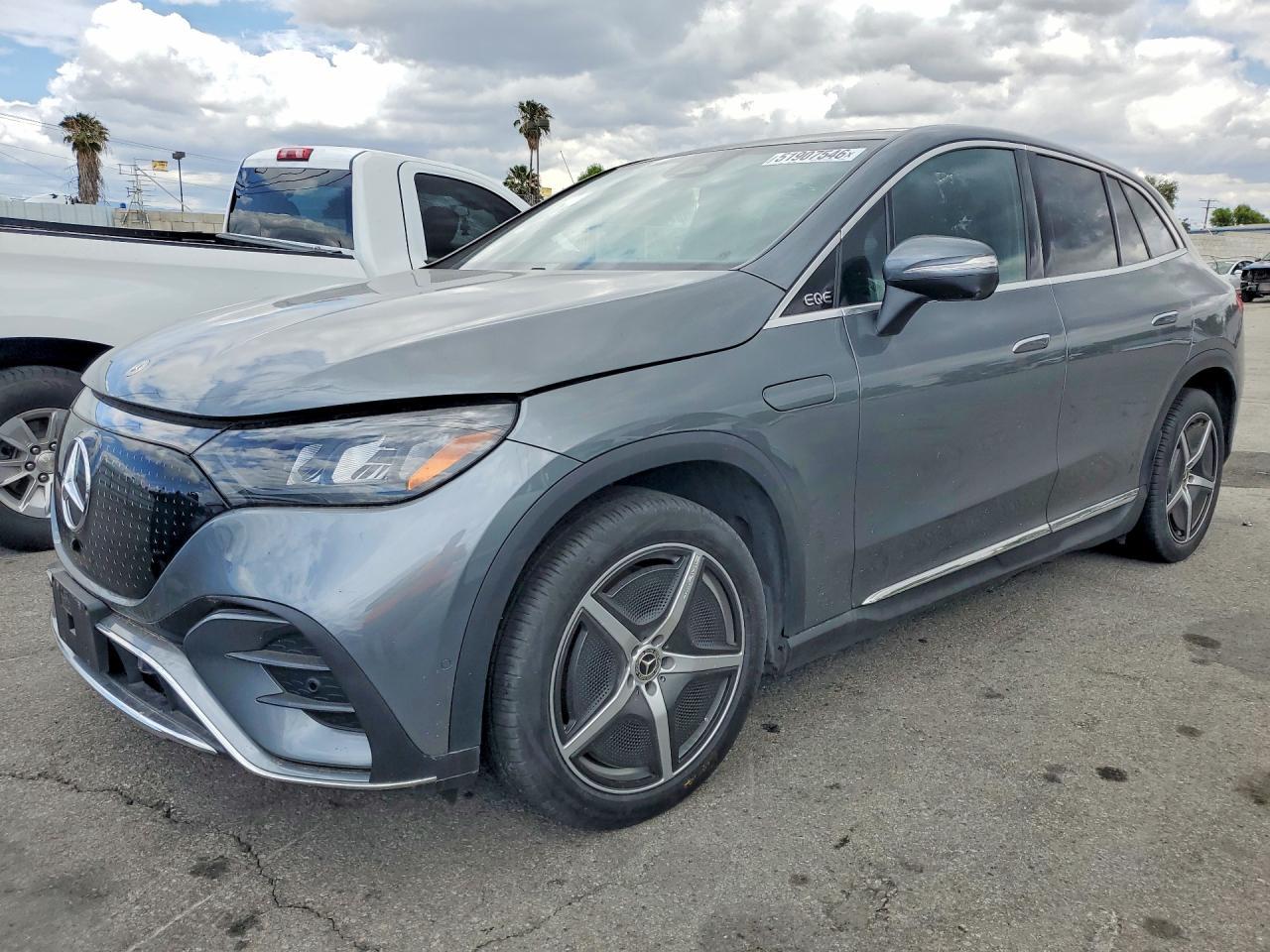 MERCEDES-BENZ EQE SUV