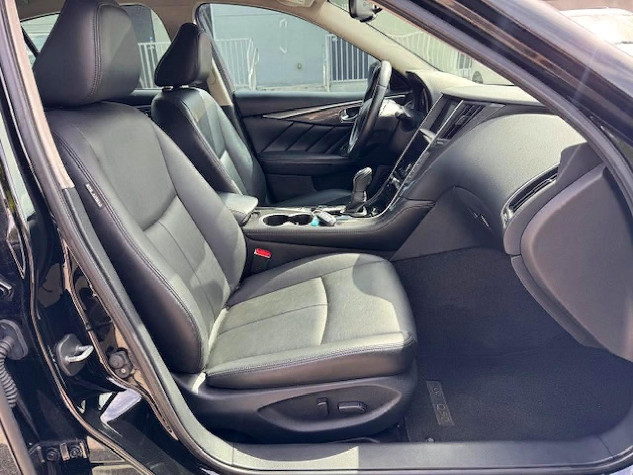 INFINITI Q50