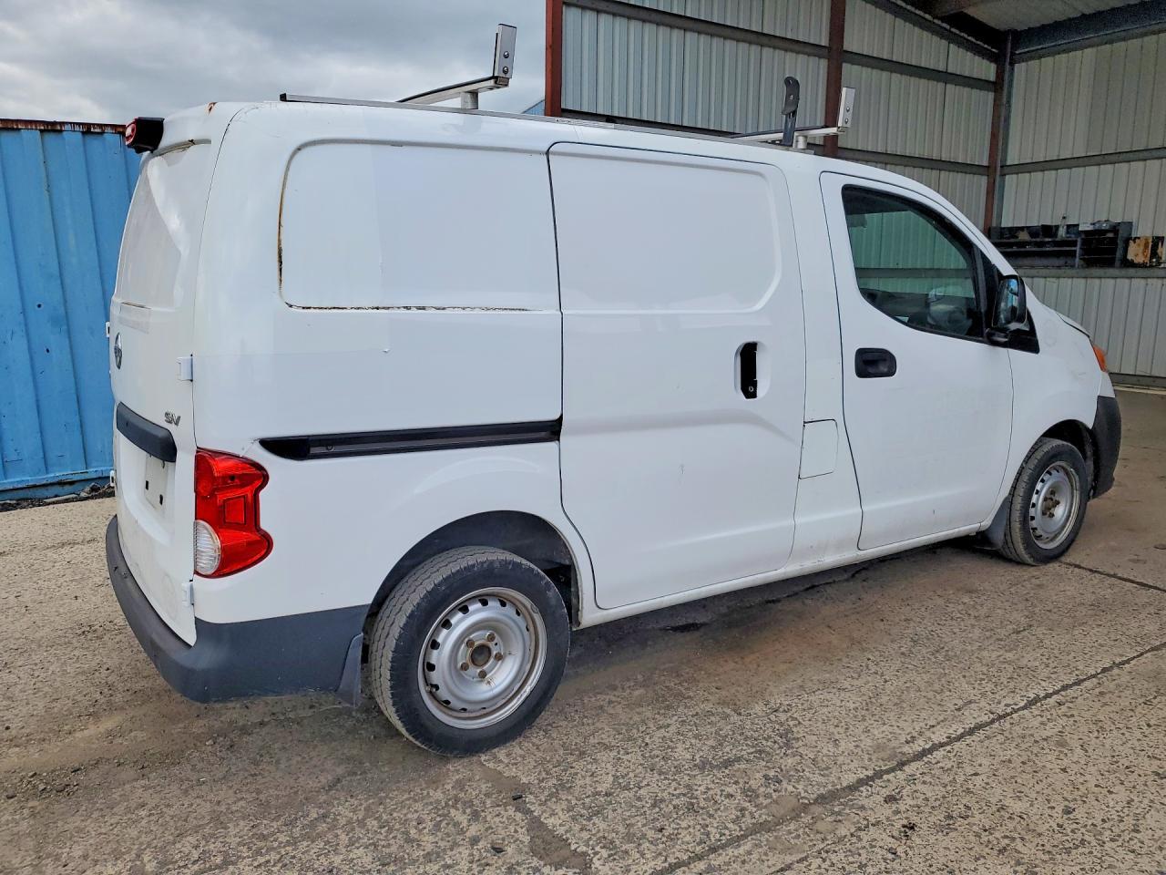 NISSAN NV200