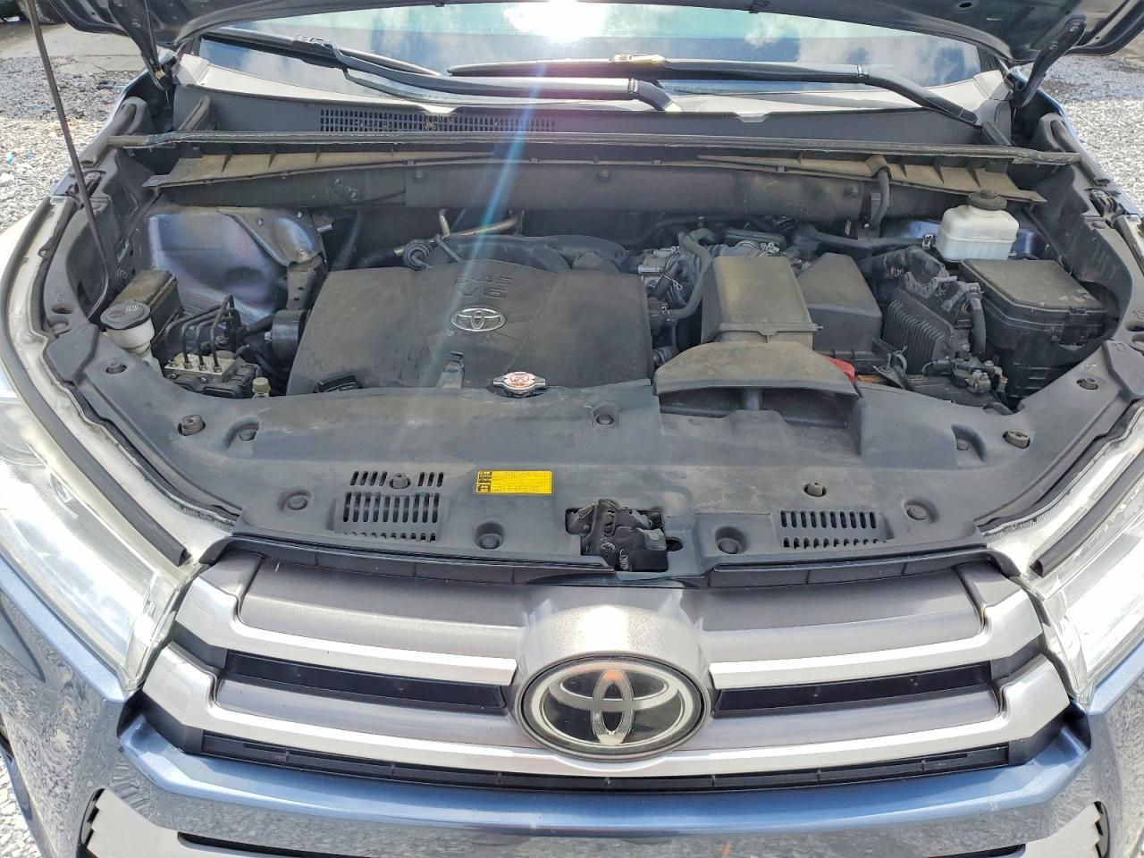 2019 TOYOTA HIGHLANDER — фото 11