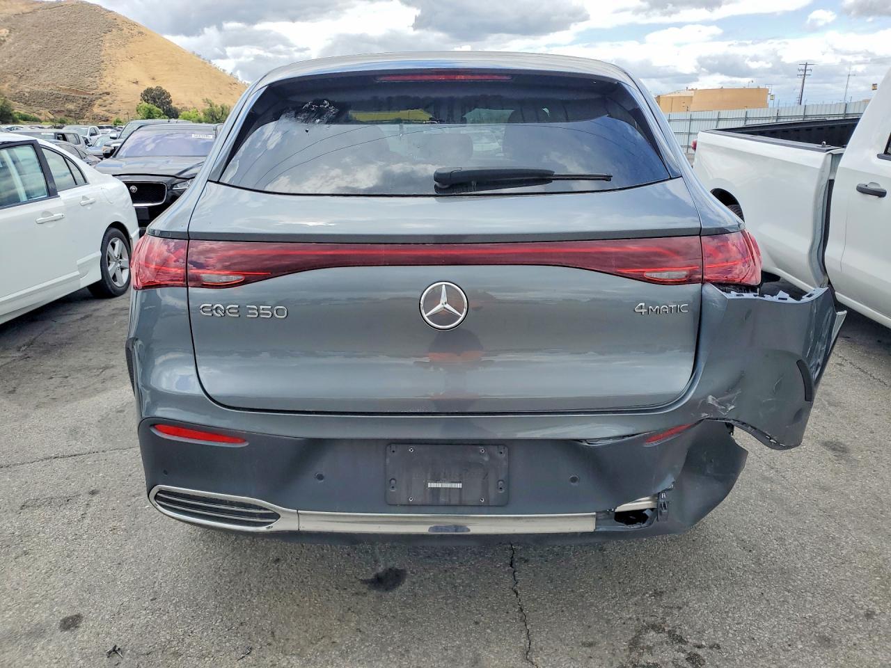 MERCEDES-BENZ EQE SUV
