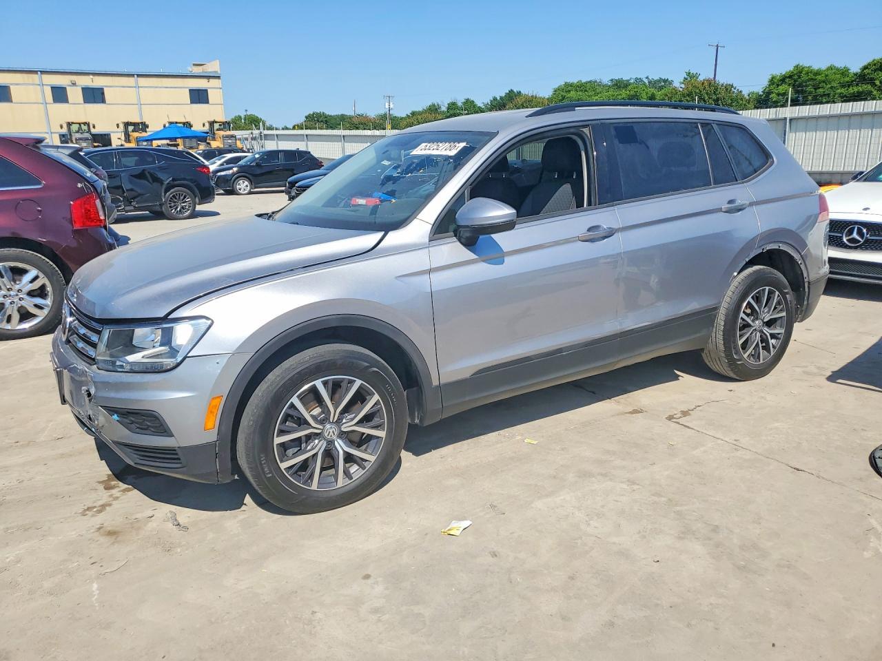 2021 VOLKSWAGEN TIGUAN — фото 1
