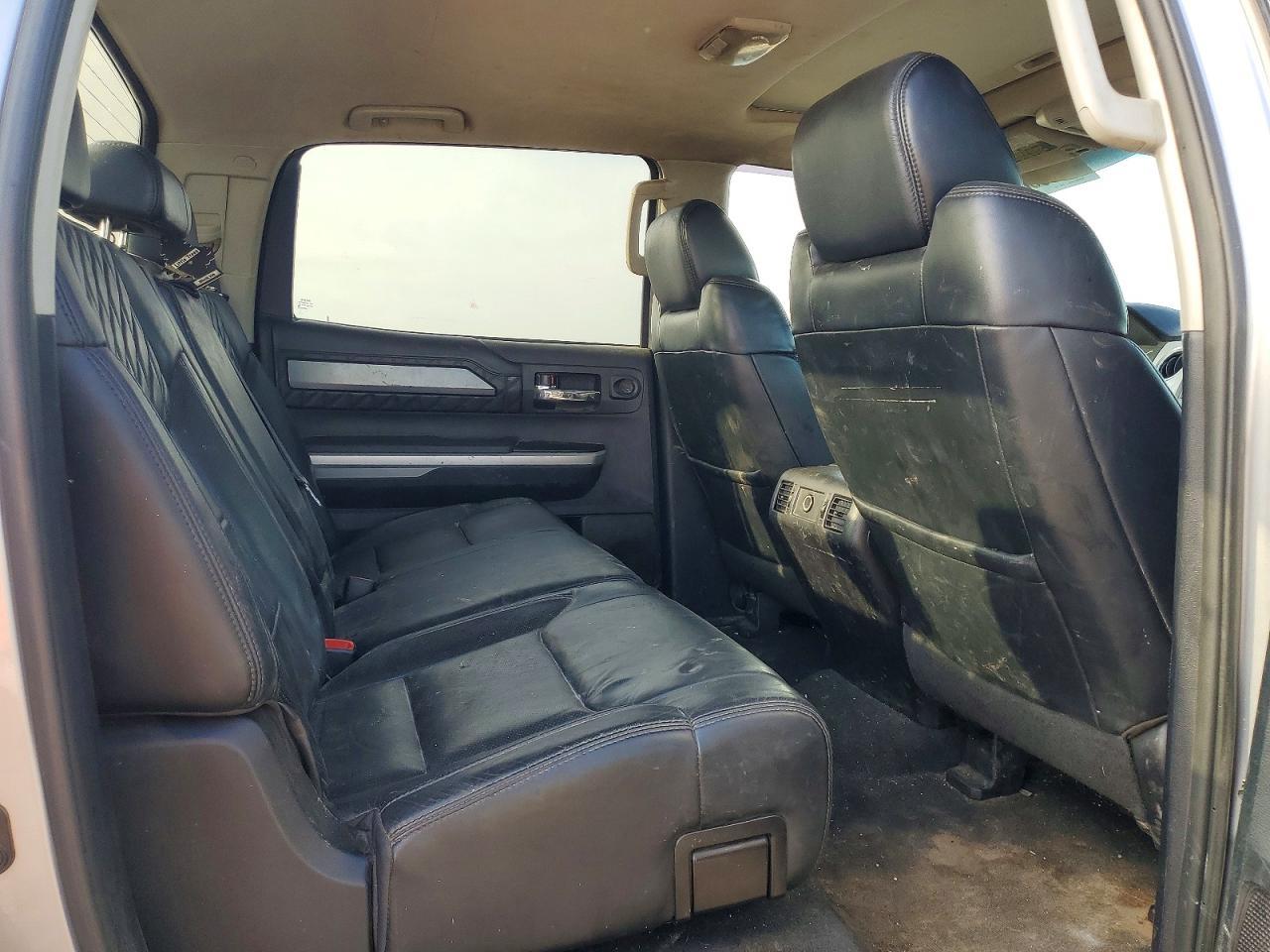 2015 TOYOTA TUNDRA — фото 10