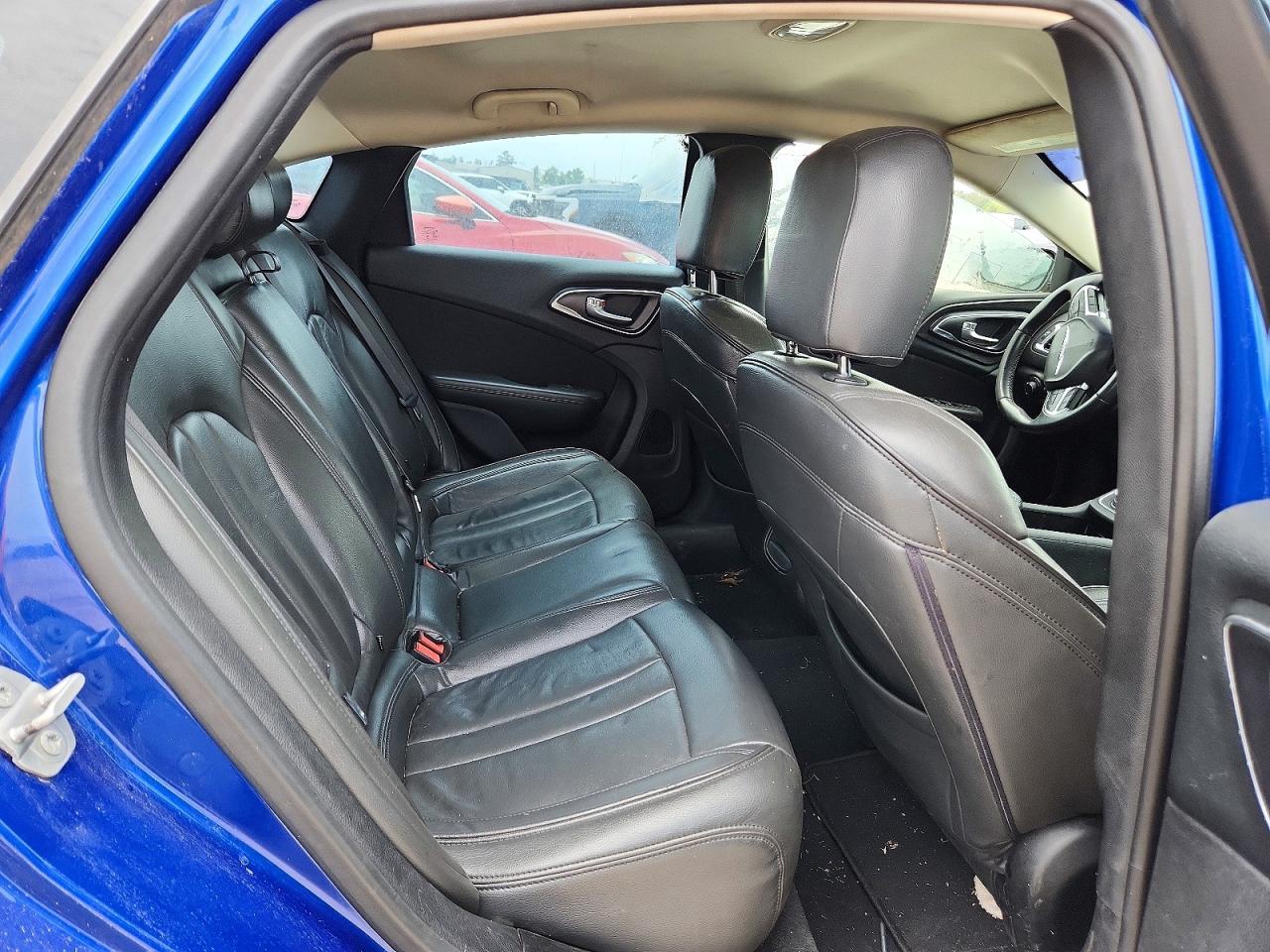 CHRYSLER 200