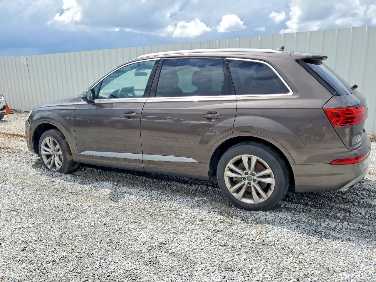 2017 AUDI Q7 — фото 2