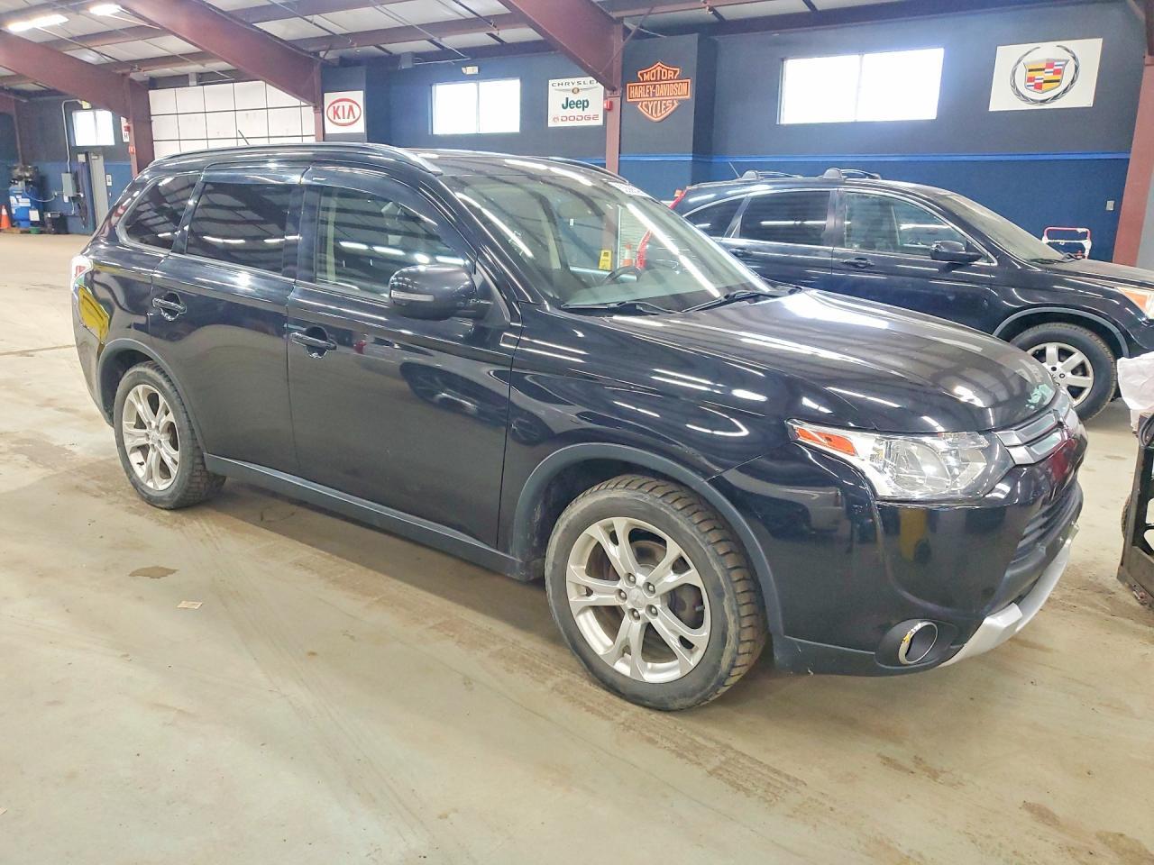 MITSUBISHI OUTLANDER