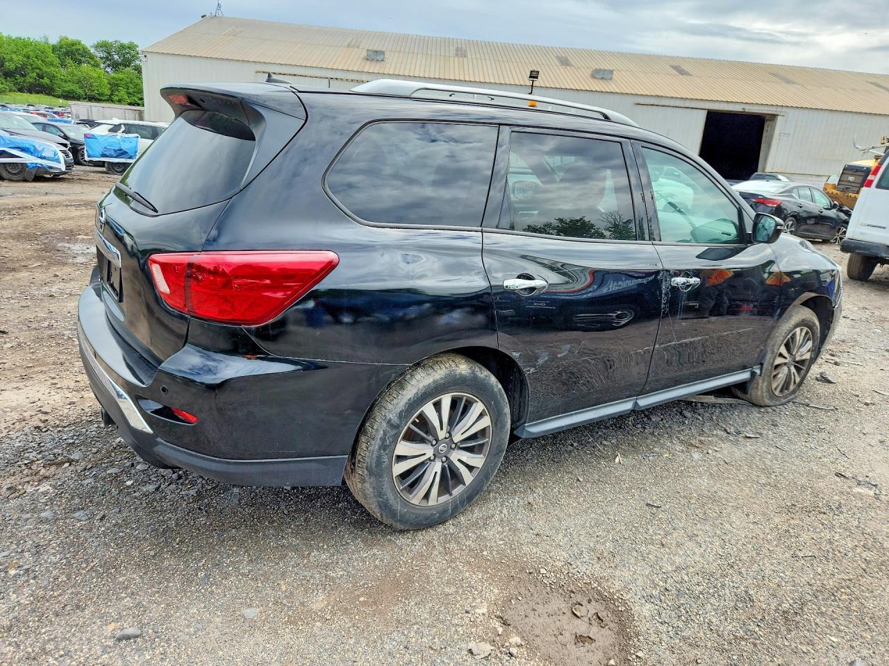 2018 NISSAN PATHFINDER — фото 3