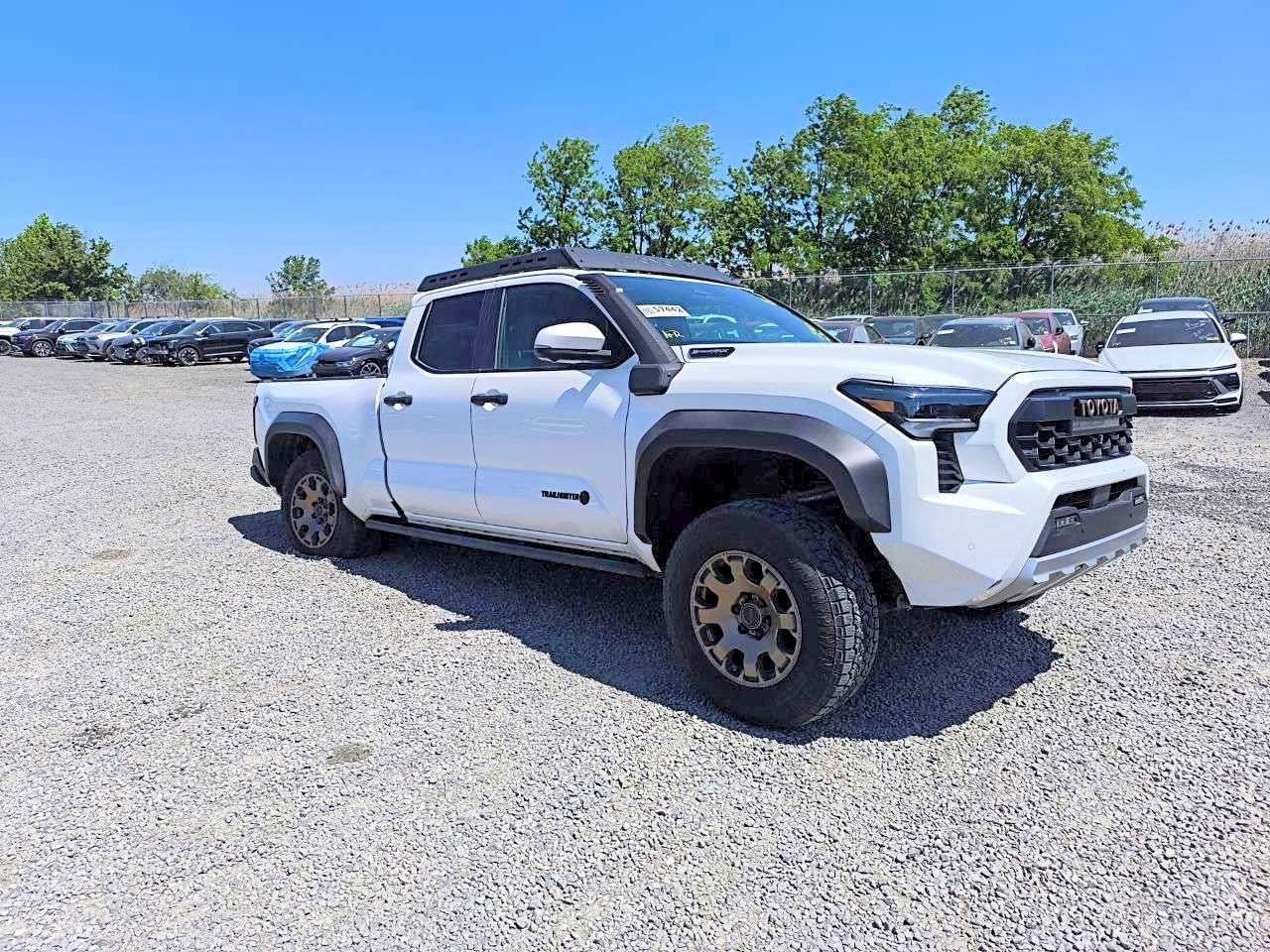 TOYOTA TACOMA