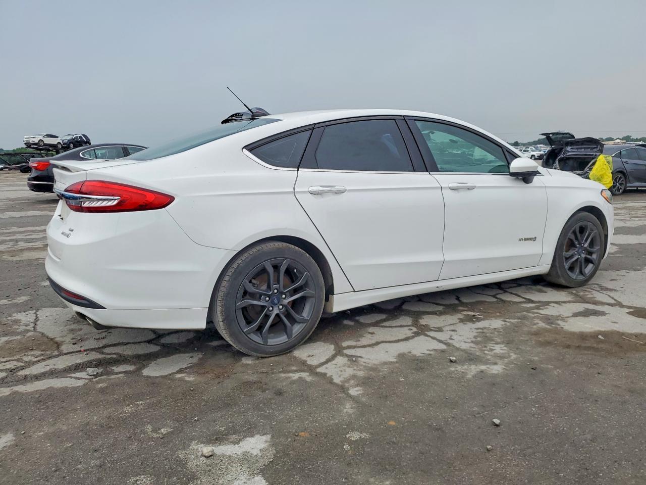 FORD FUSION HYBRID