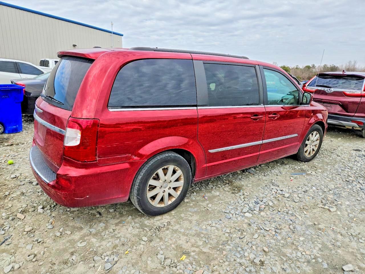 2014 CHRYSLER TOWN & COUNTRY — фото 3