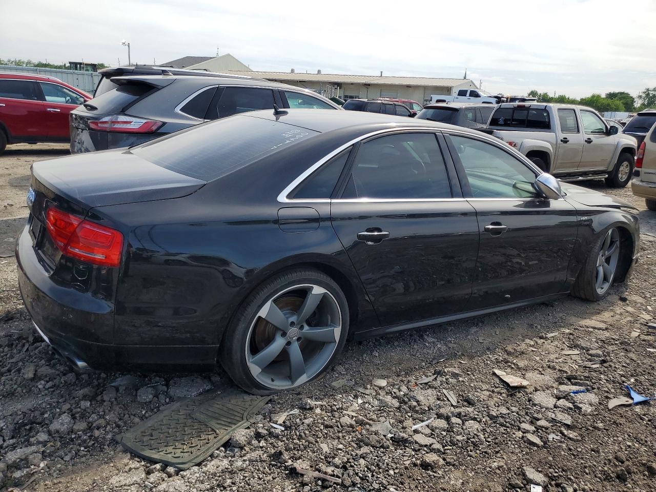 2014 AUDI S8 — фото 3