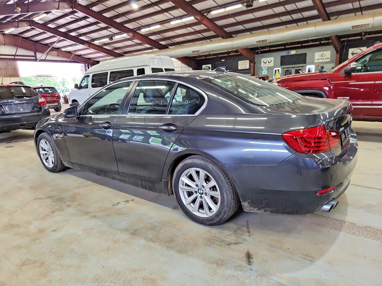 2015 BMW 5 SERIES — фото 2