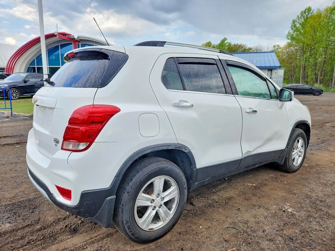 CHEVROLET TRAX