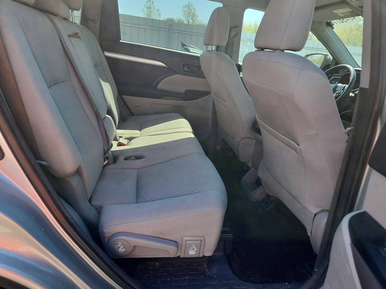 2017 TOYOTA HIGHLANDER — фото 11