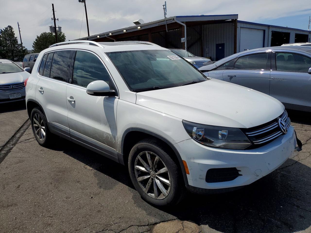 2017 VOLKSWAGEN TIGUAN — фото 4