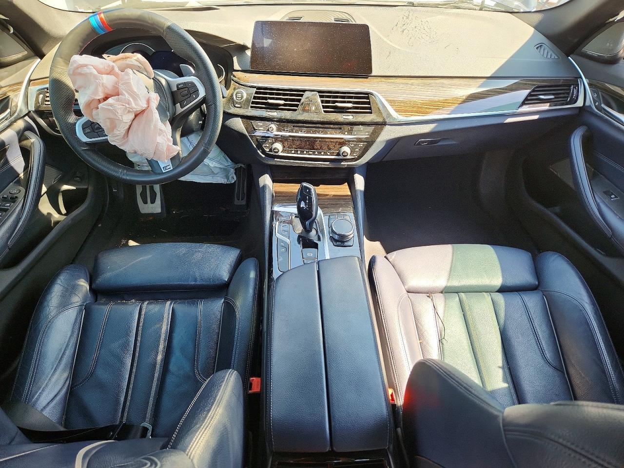 2019 BMW 5 SERIES — фото 8