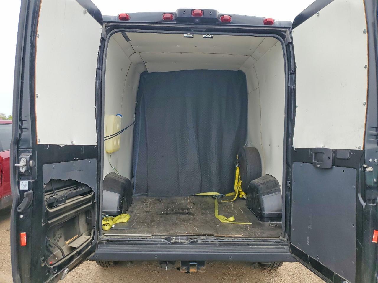 2023 RAM PROMASTER 1500 — фото 10