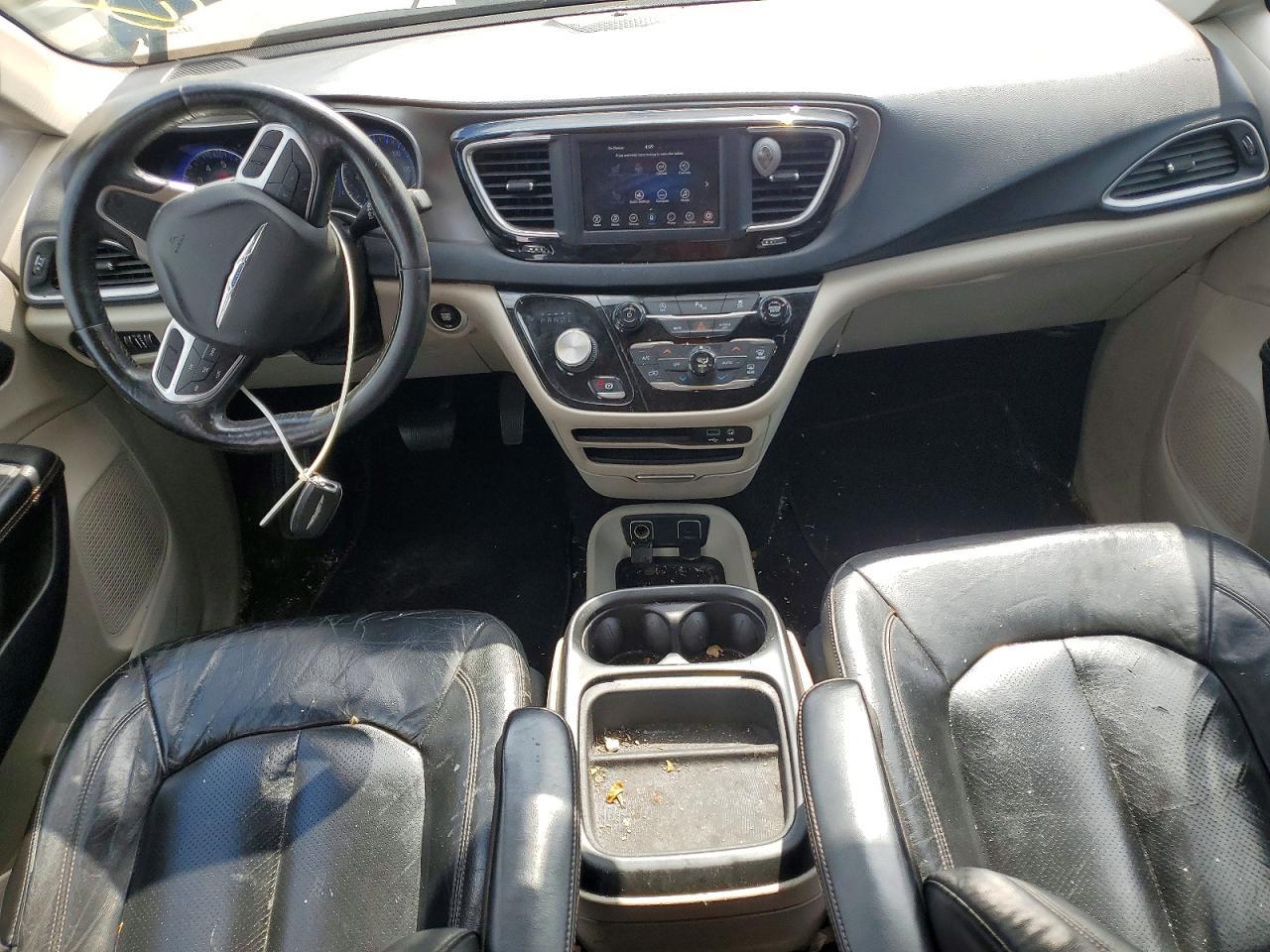 CHRYSLER PACIFICA