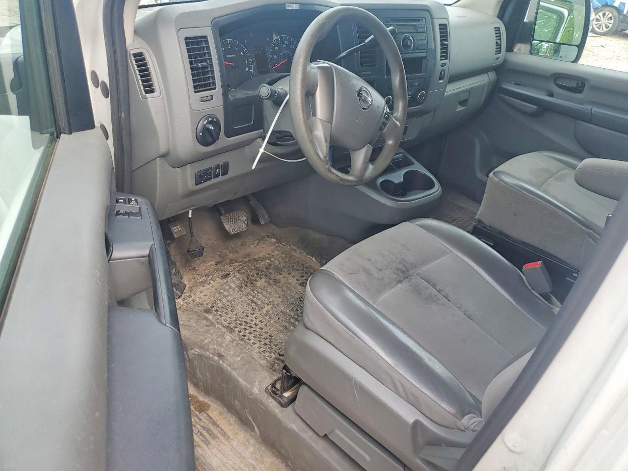 NISSAN NV