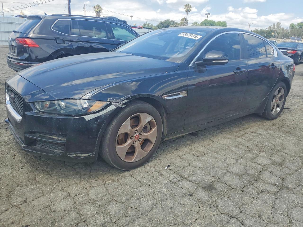 2017 JAGUAR XE — фото 1