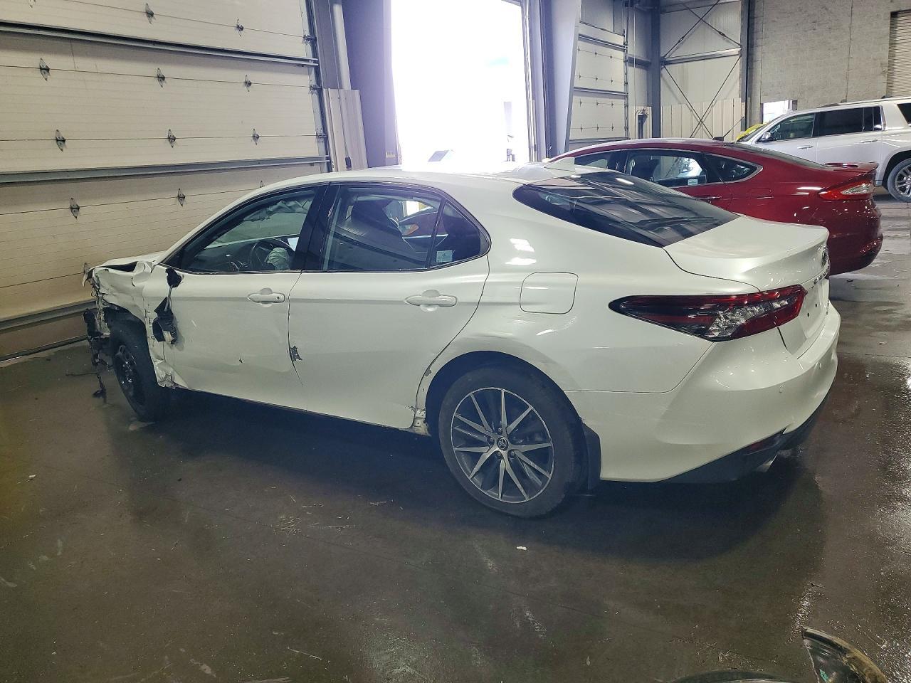 2022 TOYOTA CAMRY HYBRID — фото 2
