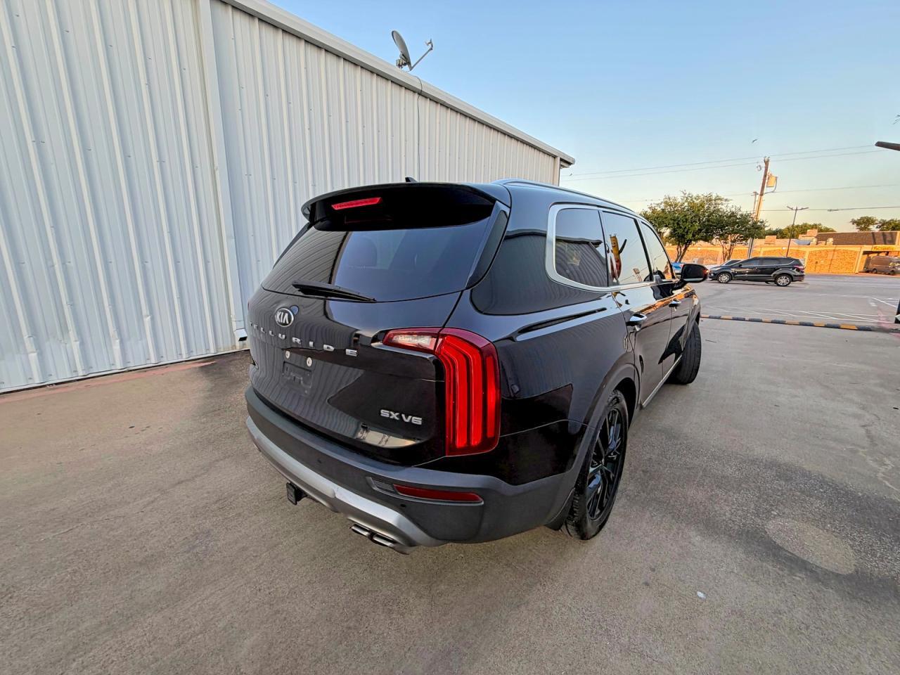 KIA TELLURIDE