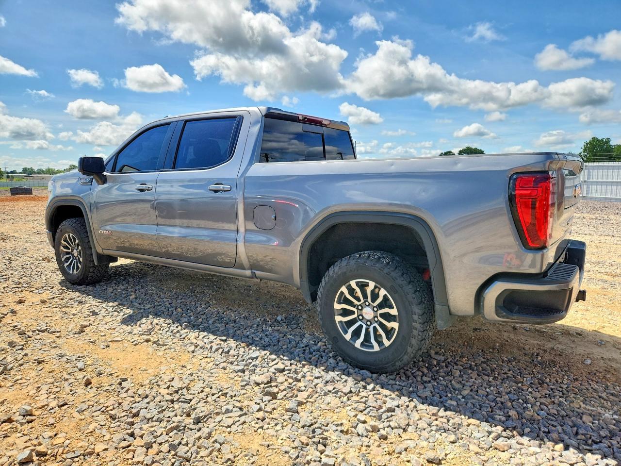 2022 GMC SIERRA 1500 — фото 2