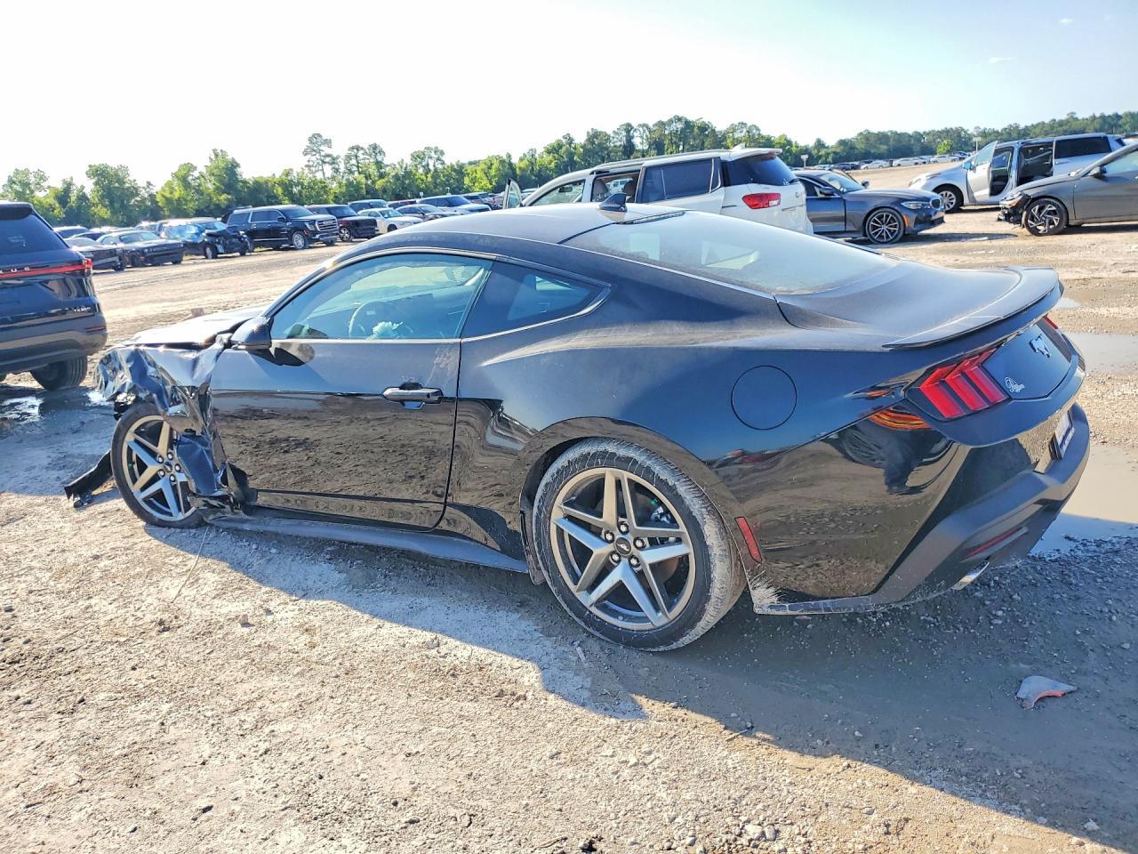 FORD MUSTANG