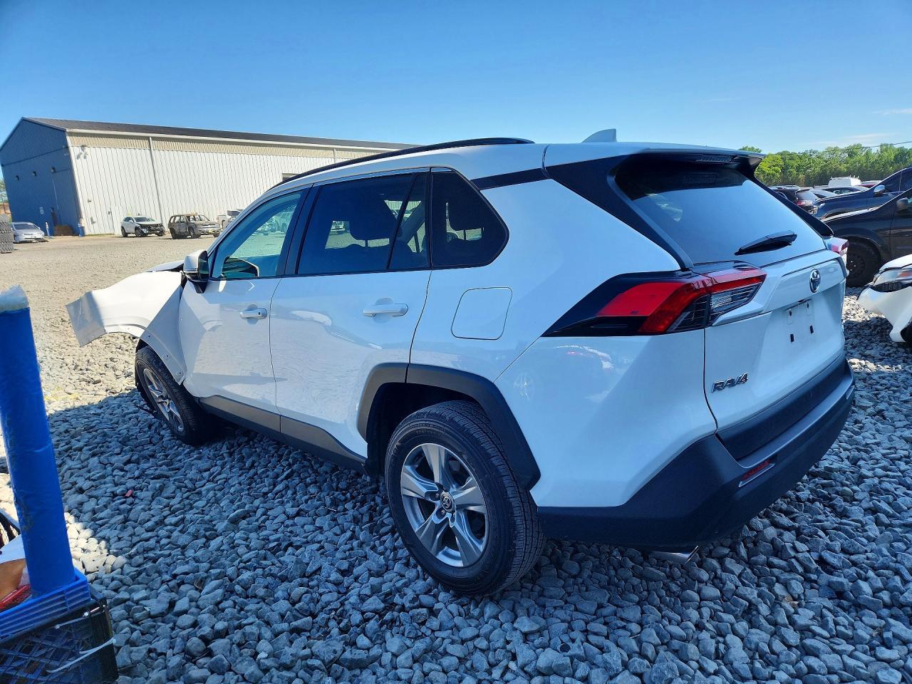 2025 TOYOTA RAV4 — фото 2