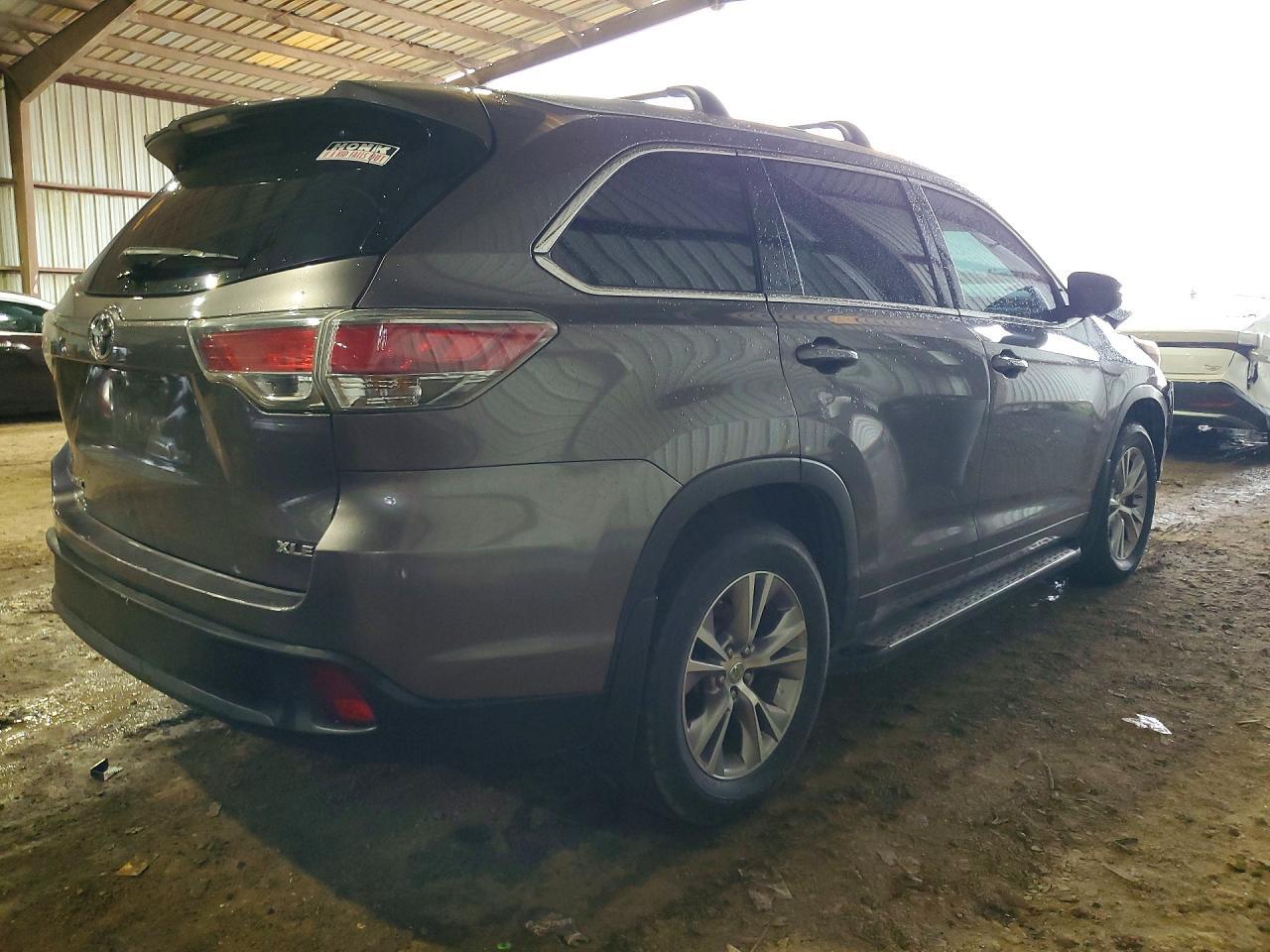 2015 TOYOTA HIGHLANDER — фото 3