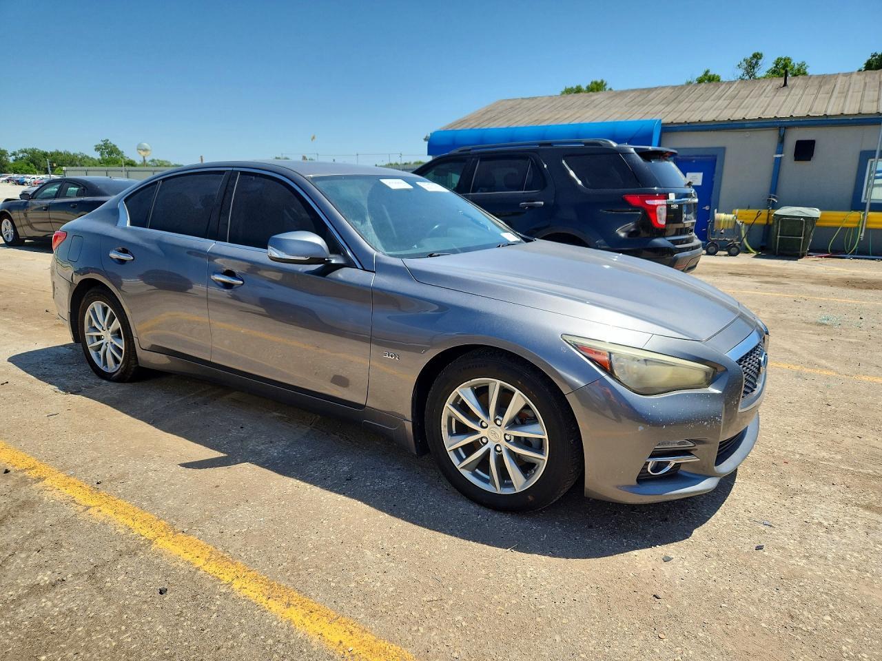 INFINITI Q50