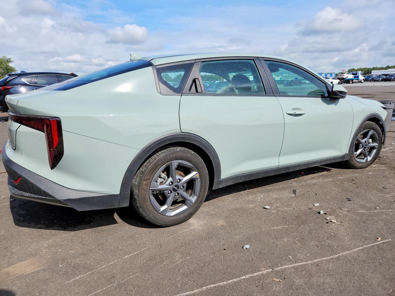 KIA K4