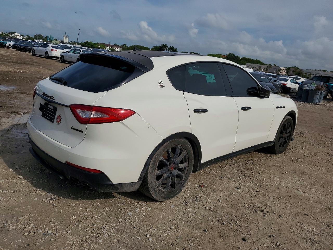 MASERATI LEVANTE