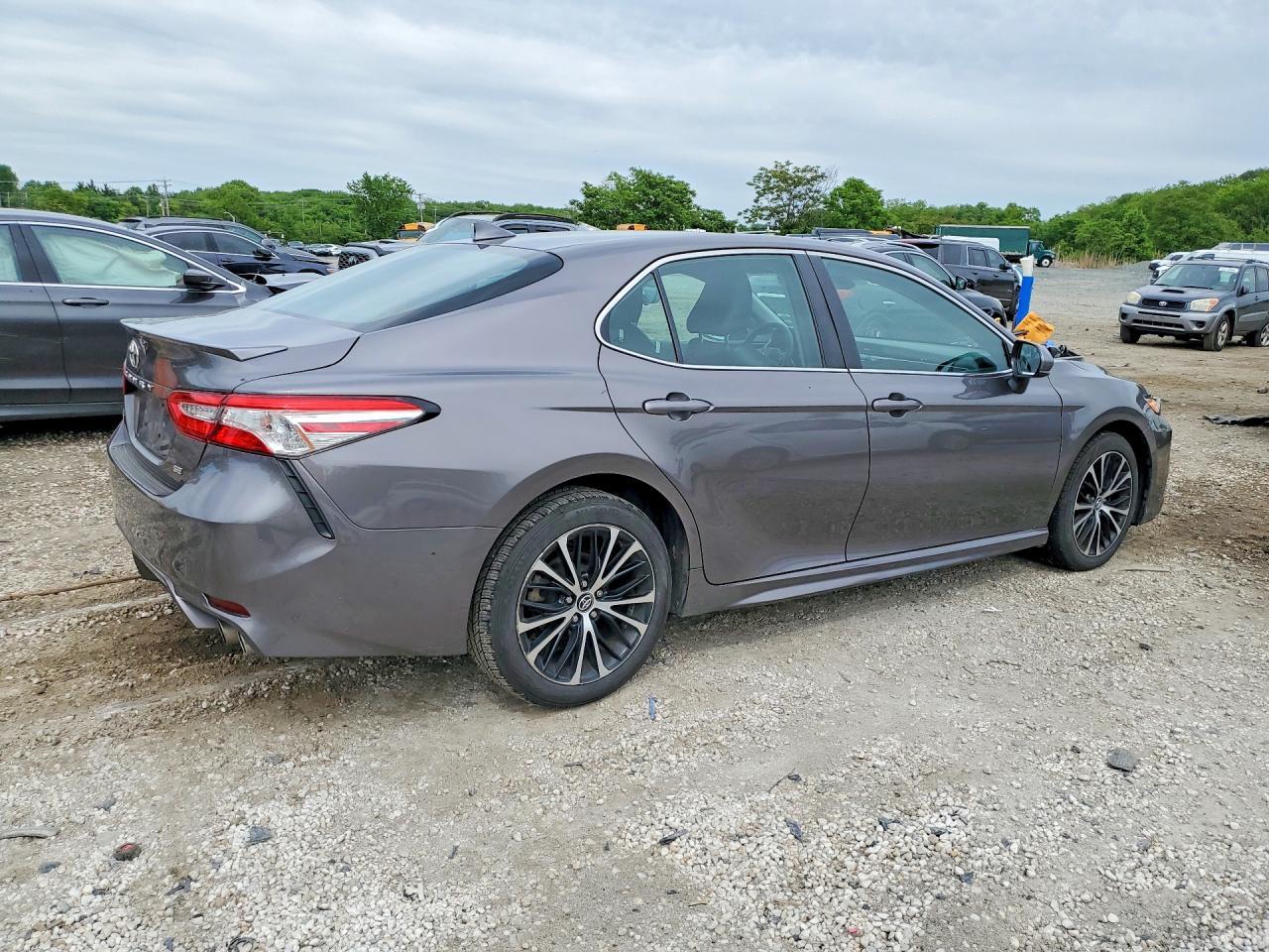 2020 TOYOTA CAMRY — фото 3